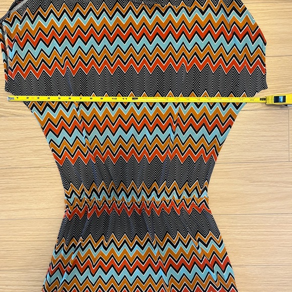 EUC! VERONICA M Womens Dress sz sm, open shoulders, flattering forgiving waist - Picture 6 of 9